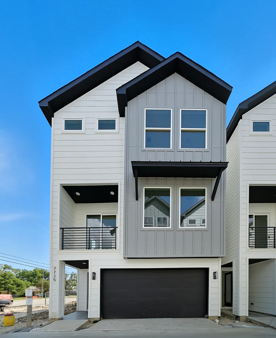 Exterior Townhomes